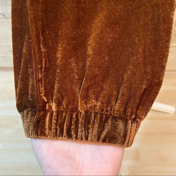 BNWT 7 For  all Mankind women’s velour joggers in size medium‎ - Picture 6 of 10